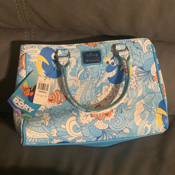Loungefly Finding Dory Purse - Picture 1 of 3